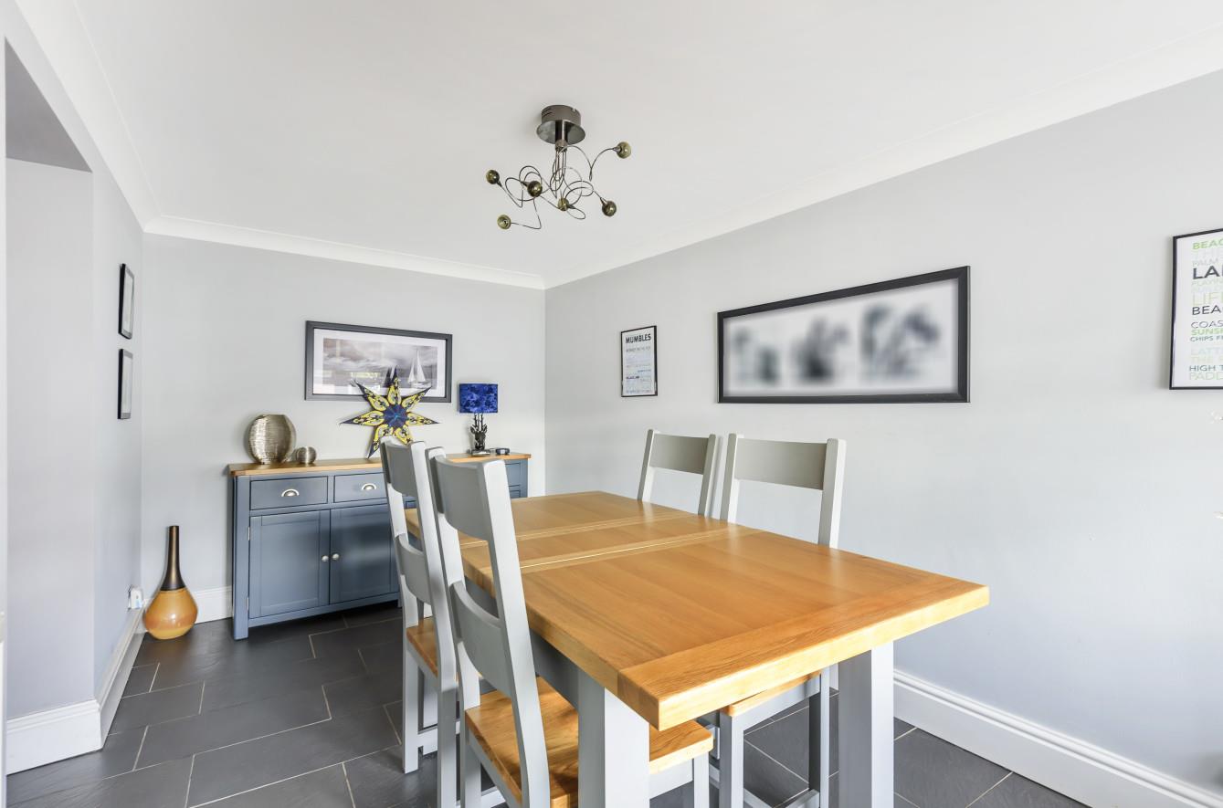 Newton Road, Newton, Mumbles, Swansea, SA3 4UD